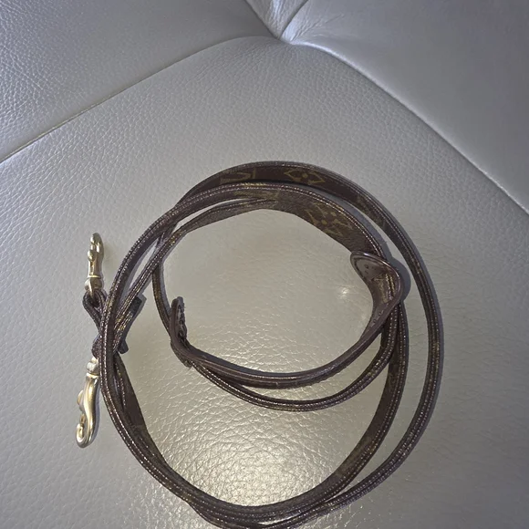 AUTH LOUIS VUITTON Monogram Brown Adjustable Leather Strap with Gold Hardware - Picture 2 of 6